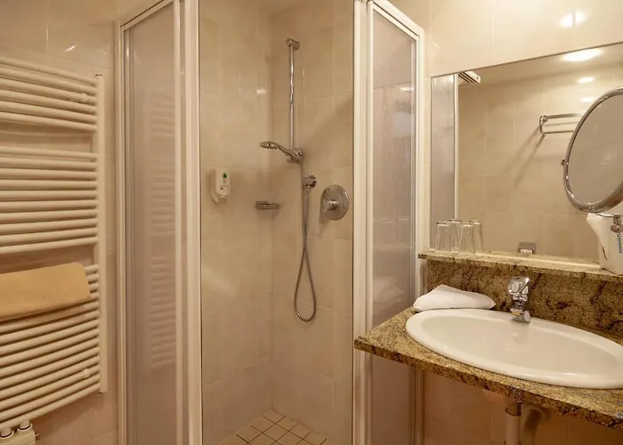 فندق Sonnschein 4*